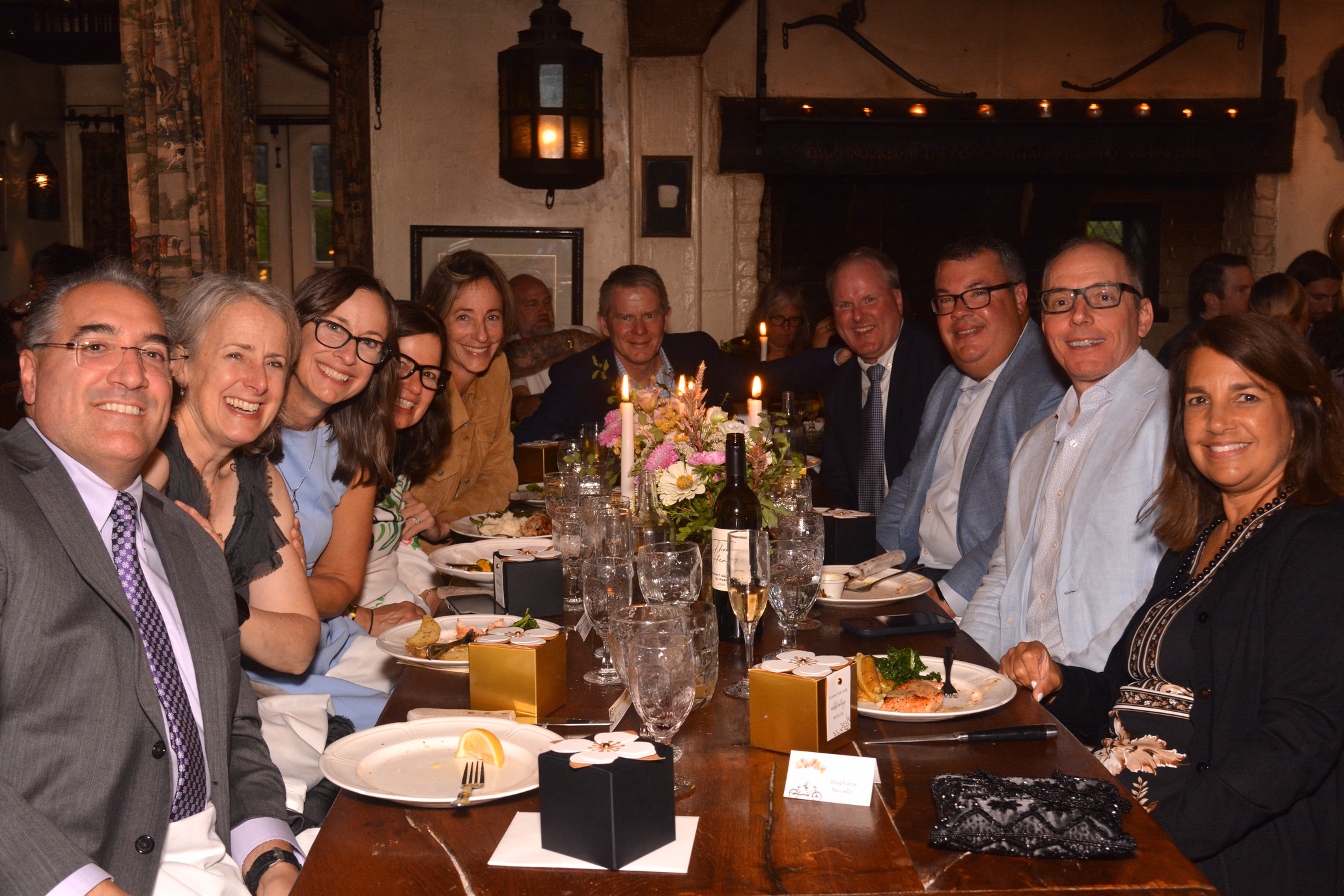 wedding guests at dinner table