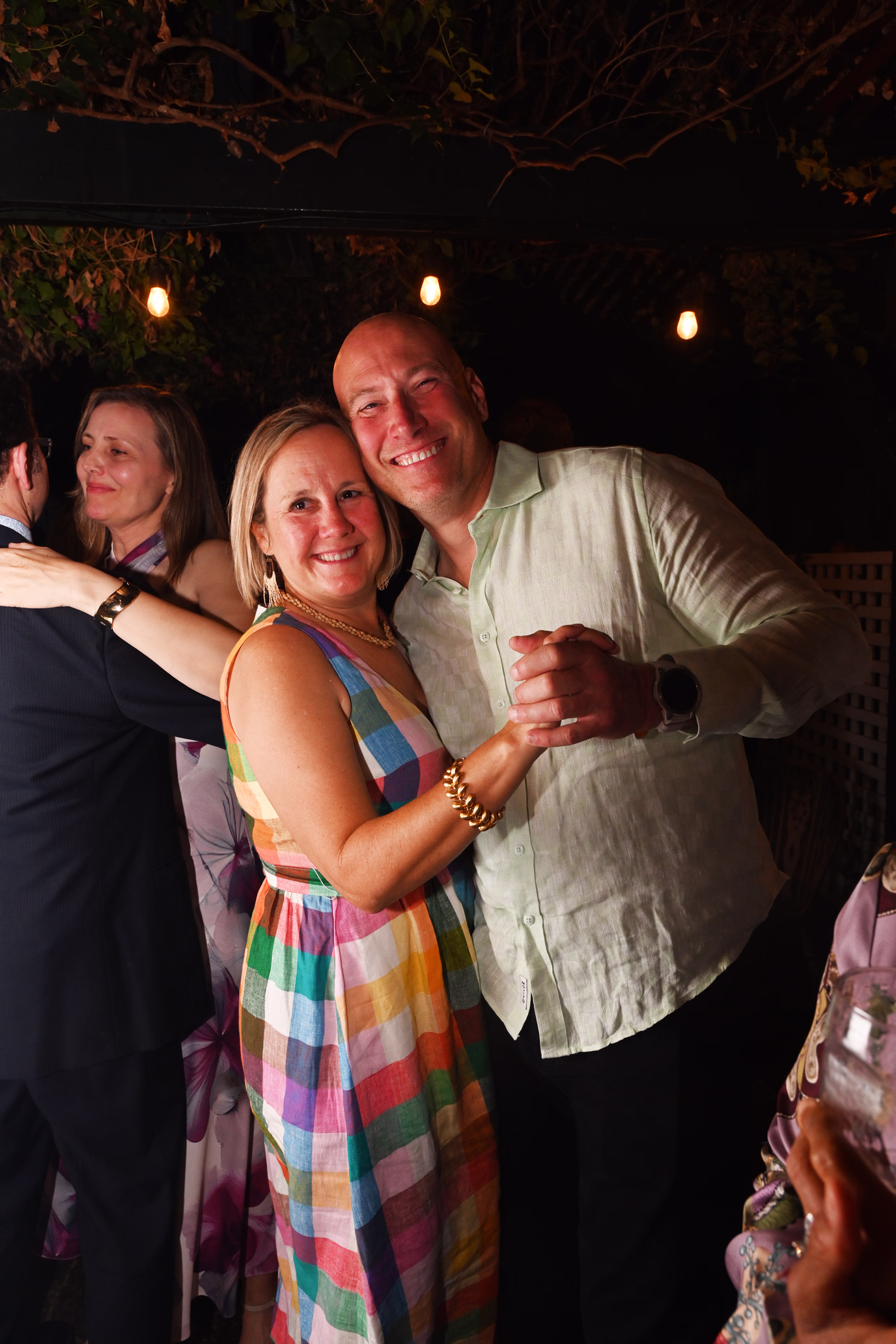 wedding party dancing